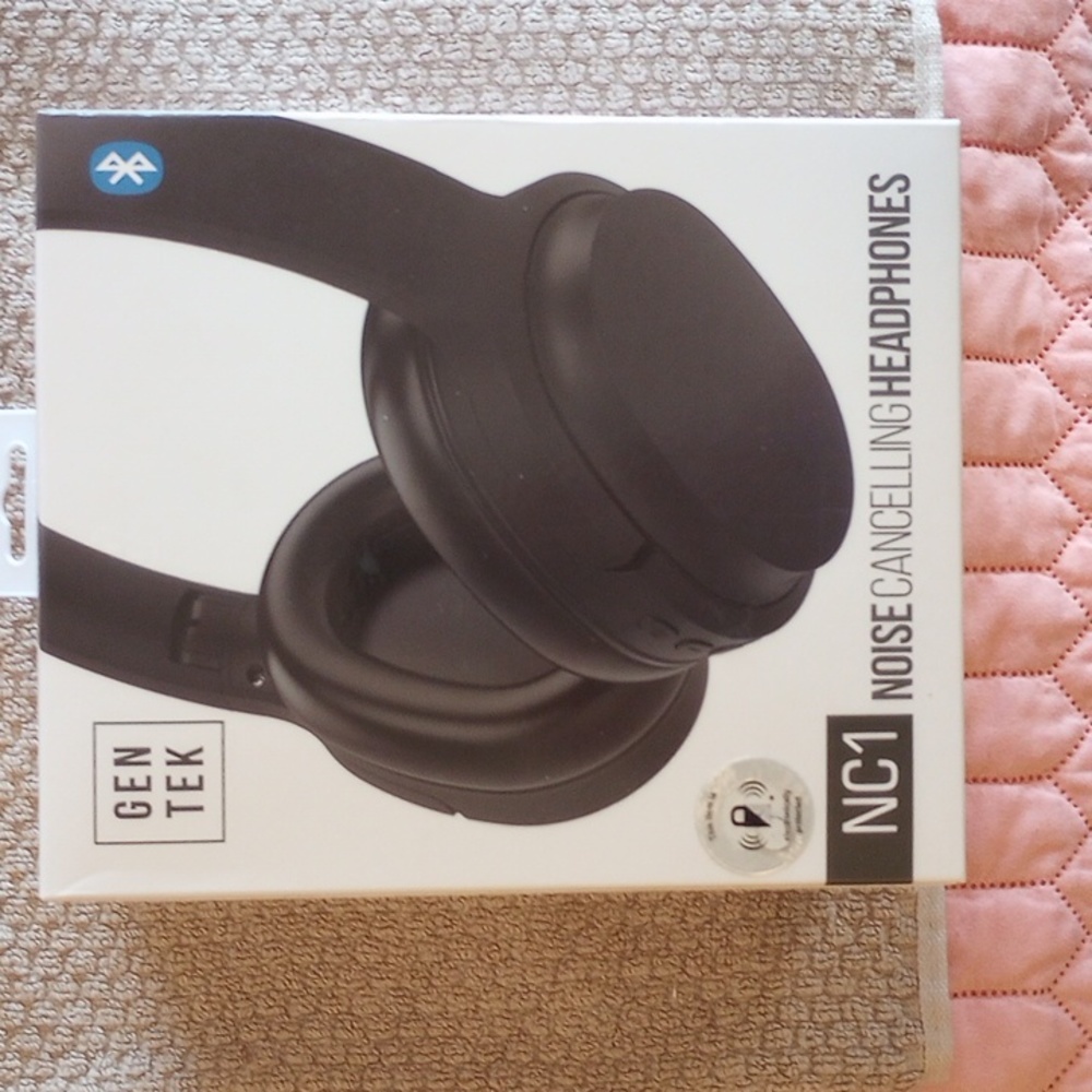 Noise Cancelling Headphones